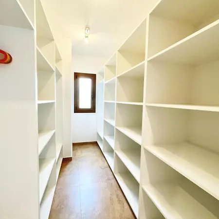 Violeta 5bedroom Air Conditioned *