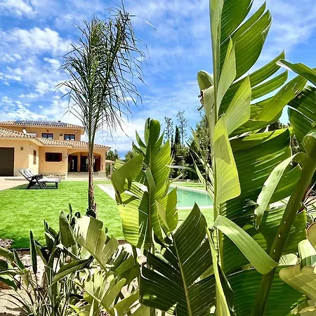 Violeta 5bedroom Air Conditioned *