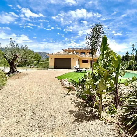 Violeta 5bedroom Air Conditioned *
