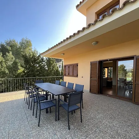 Violeta 5bedroom Air Conditioned *
